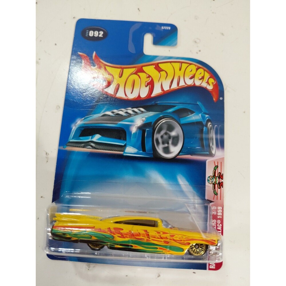 NIP Hot Wheels Radical Wrestlers 1:64 DieCast Custom 1959 Cadillac Classic Car B